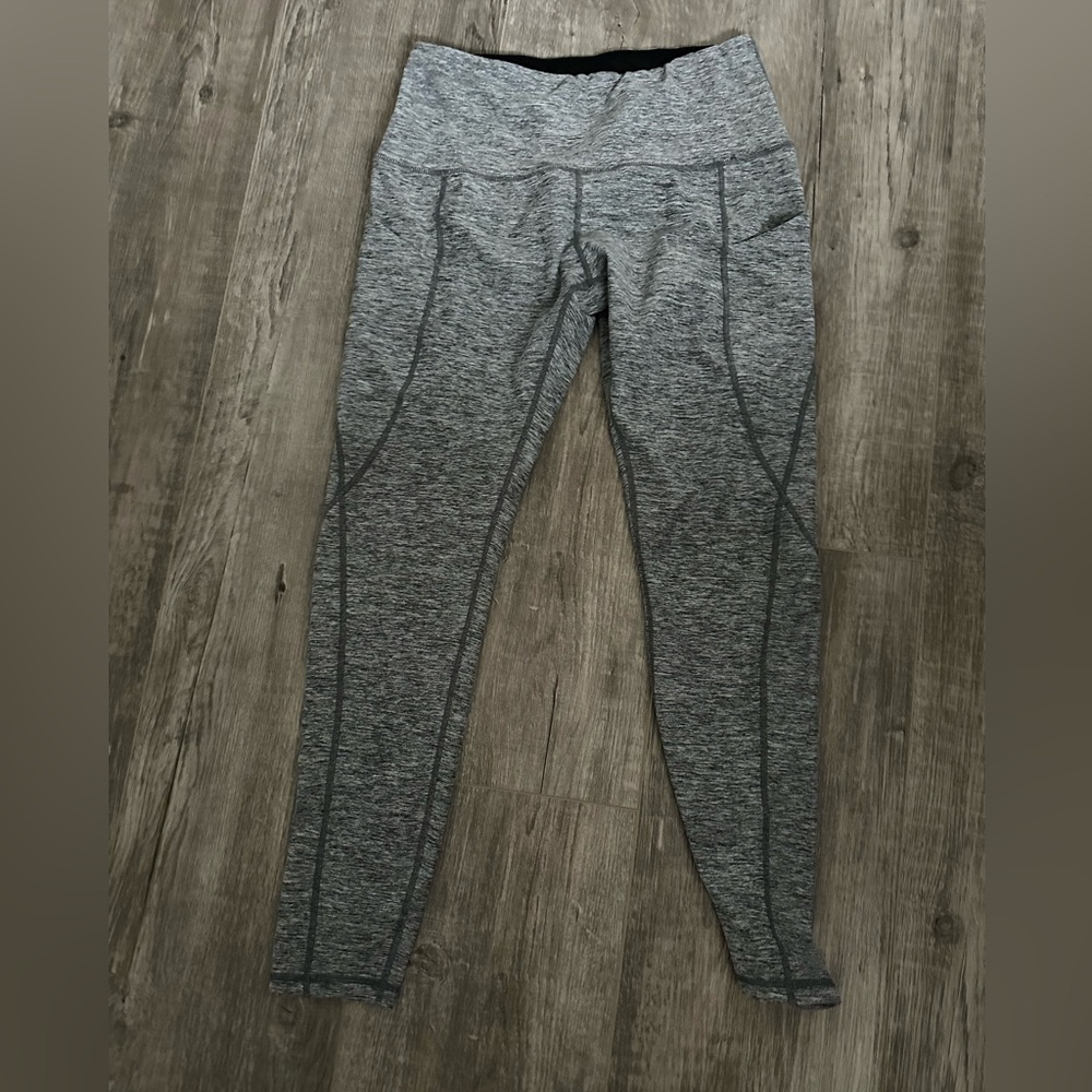 8/$20 Odosos Grey Leggings Large like new